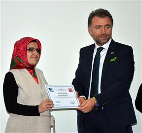 Fatsa GİAD ve KOSGEB Ordu İl Müdürlüğü işbirliği ile gerçekleştirilen 7. Girişimcilik kursu kursiyerleri, sertifikalarını törenle aldı.