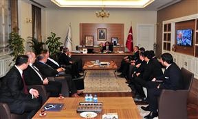 T.C.Çevre ve Şehircilik Bakanı Sn. İdris Güllüce, TÜGİK Genel Sekreteri M.Demokan Eren'i ve GİAF Başkanı Abdulkadir AKBOZ ile heyetini makamında kabul etti.