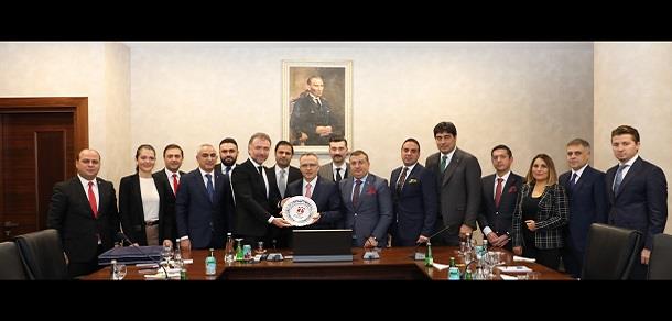 TÜGİK Yönetimi Bakan Naci Ağbal'ı makamında ziyaret etti