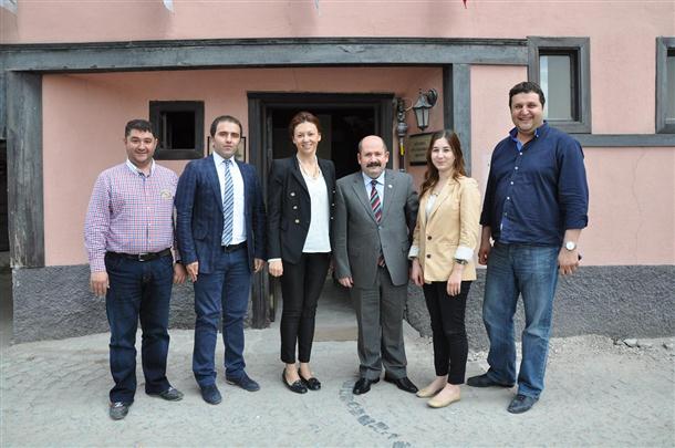 Kütahya Cumhuriyet Başsavcılığı’ndan Ankara’ya atanan Hüseyin Çınar Kütahya GİAD'ı ziyaret etti