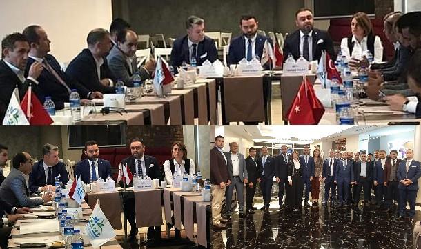 İşadamları 'Tüzük  için bir araya geldi