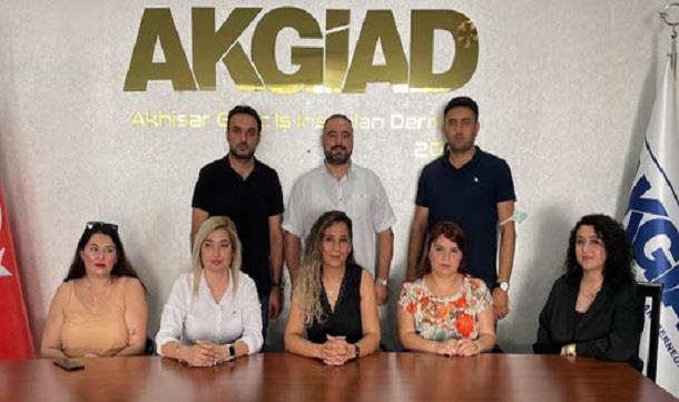 AKGİAD kadın üyelere önem veriyor