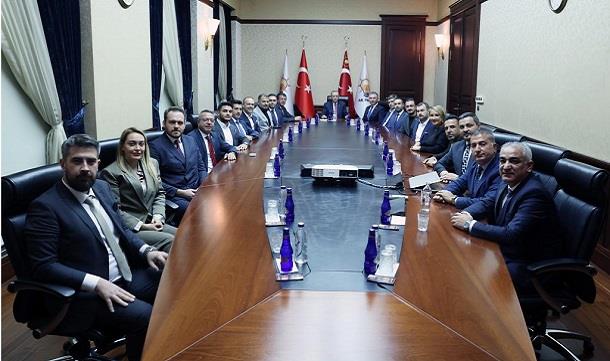 TÜGİK Yönetim Kurulu, Cumhurbaşkanı Sayın Erdoğan’ı makamında ziyaret etti..