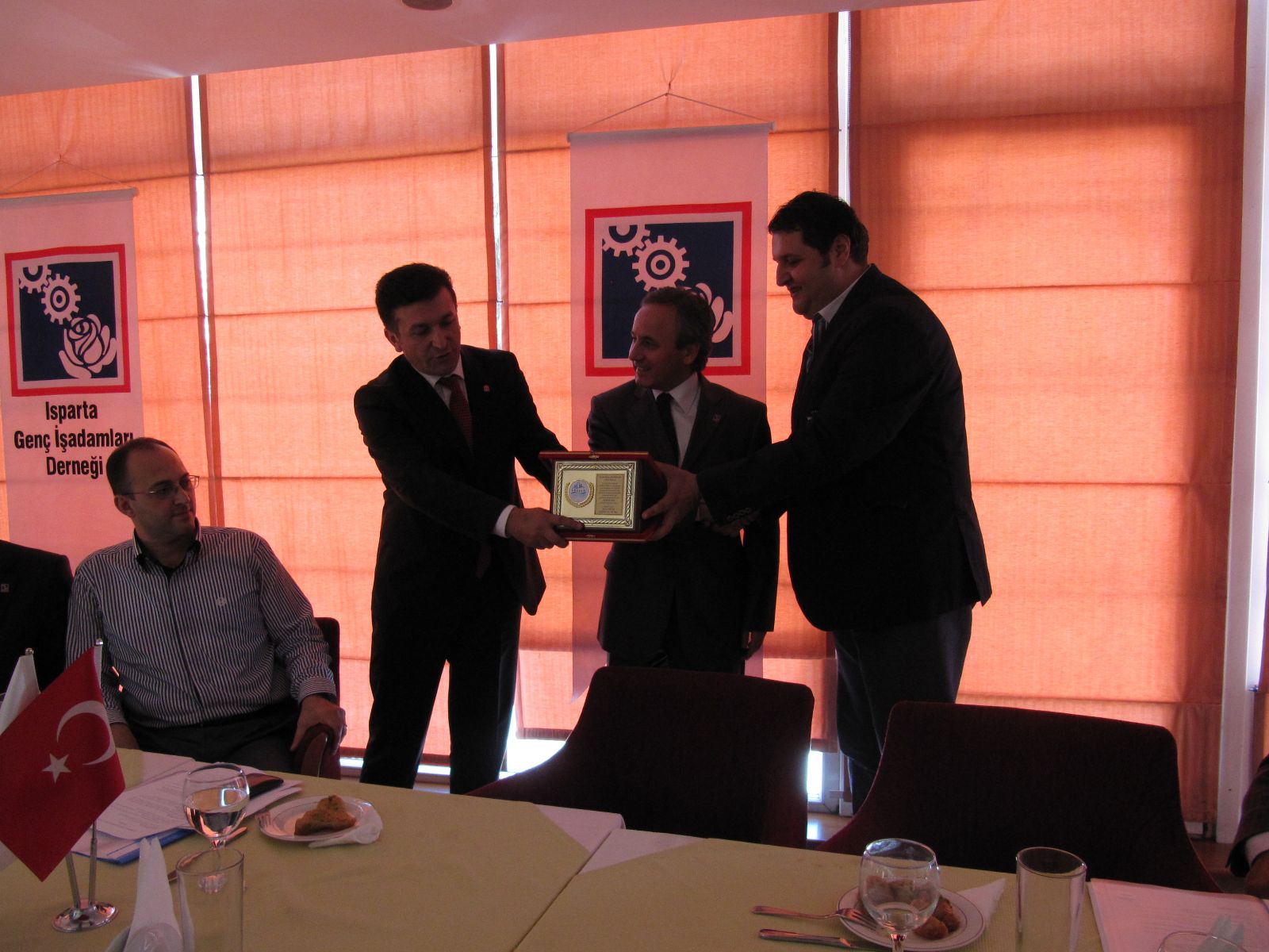 Ege ve Akdeniz Genç İş Adamları Dernekleri Federasyonu