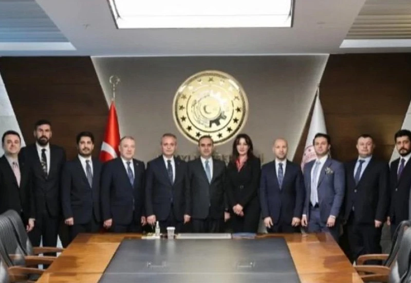Sanayi ve Teknoloji Bakanı Mehmet Fatih Kacır, TÜGİK Yönetimini makamında kabul etti